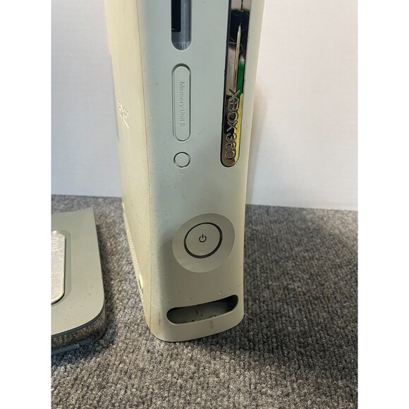 Microsoft Xbox 360 HDMI Console For Parts or Repair - Picture 4 of 14
